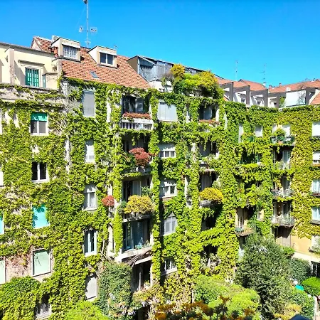Stanza In Zona Solari In Incantevole Милан